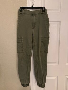 Hollister women Olive Cargo Joggers